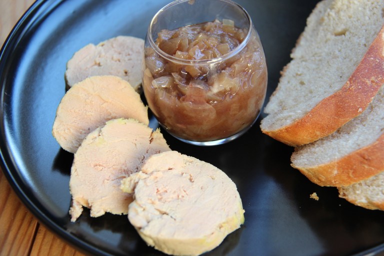 Foie gras maison, confiture d’oignons – sharing cuisine