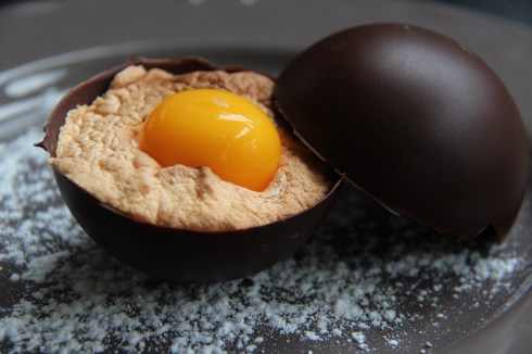 oeuf de Pâques, oeuf en chocolat